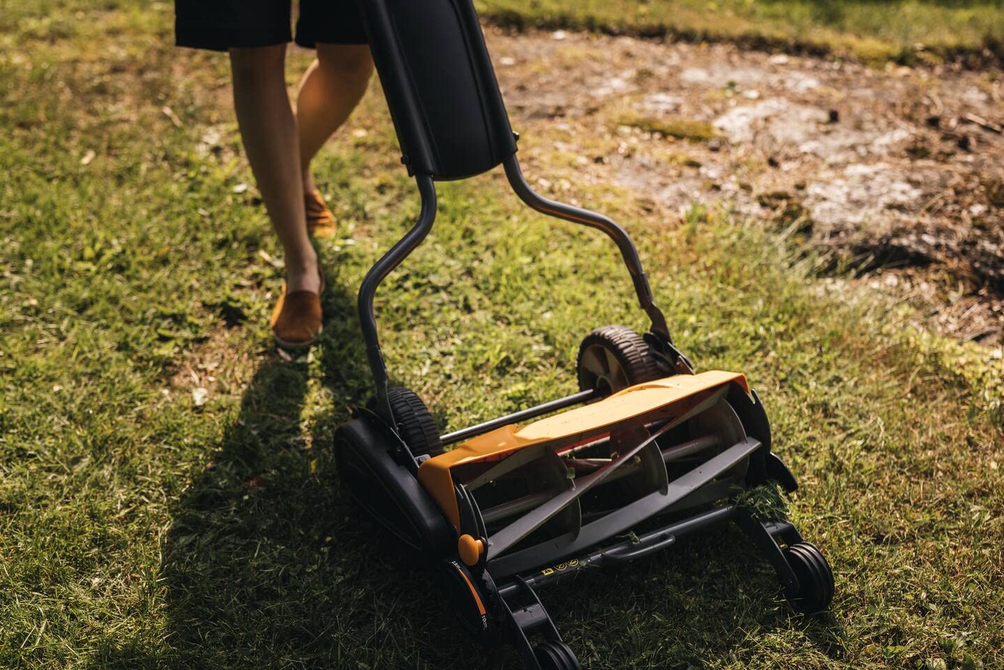 Fiskars StaySharp Max Cortacésped Manual 46cm, Corte Sin Contacto - 1000591